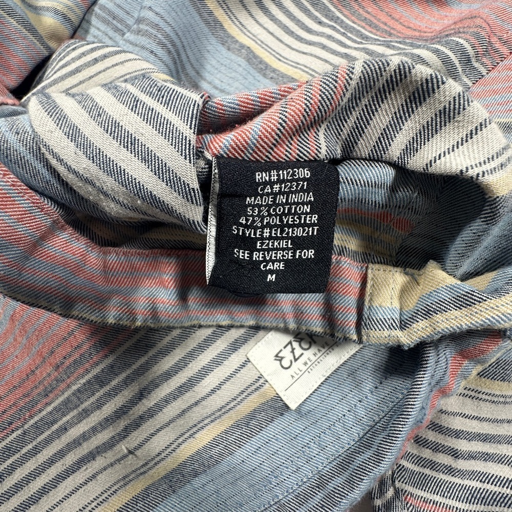 Men’s Ezekiel Hooded Pullover Size Medium - Picture 7 of 8